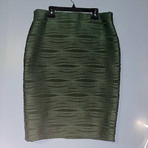 Green patterned pencil skirt